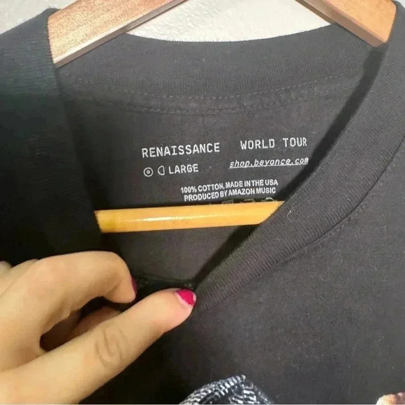 NEW limited edition Beyoncé renaissance tour tee L glitter western - Picture 5 of 5
